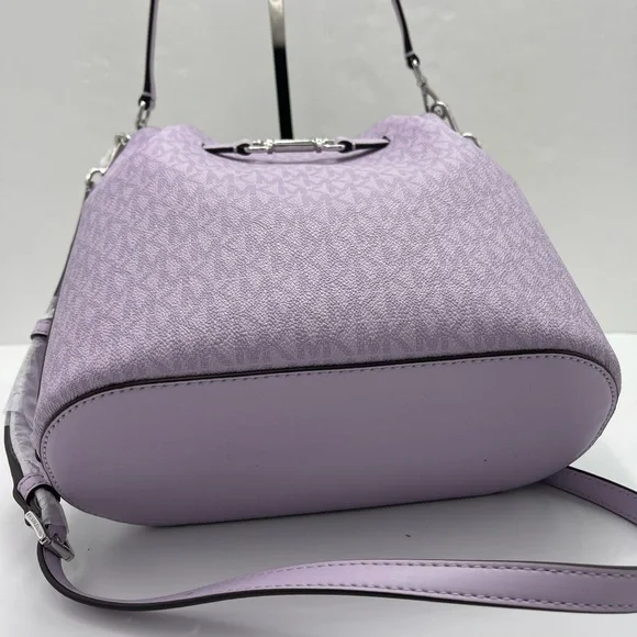 MICHAEL KORS Carson Md Sign Logo Convertible Bucket Cross Shoulder
Lt Quartz
NWT - Picture 8 of 16